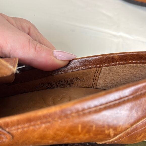 Born Brown Leather Heeled Loafers with Vintage Charm - Picture 3 of 10